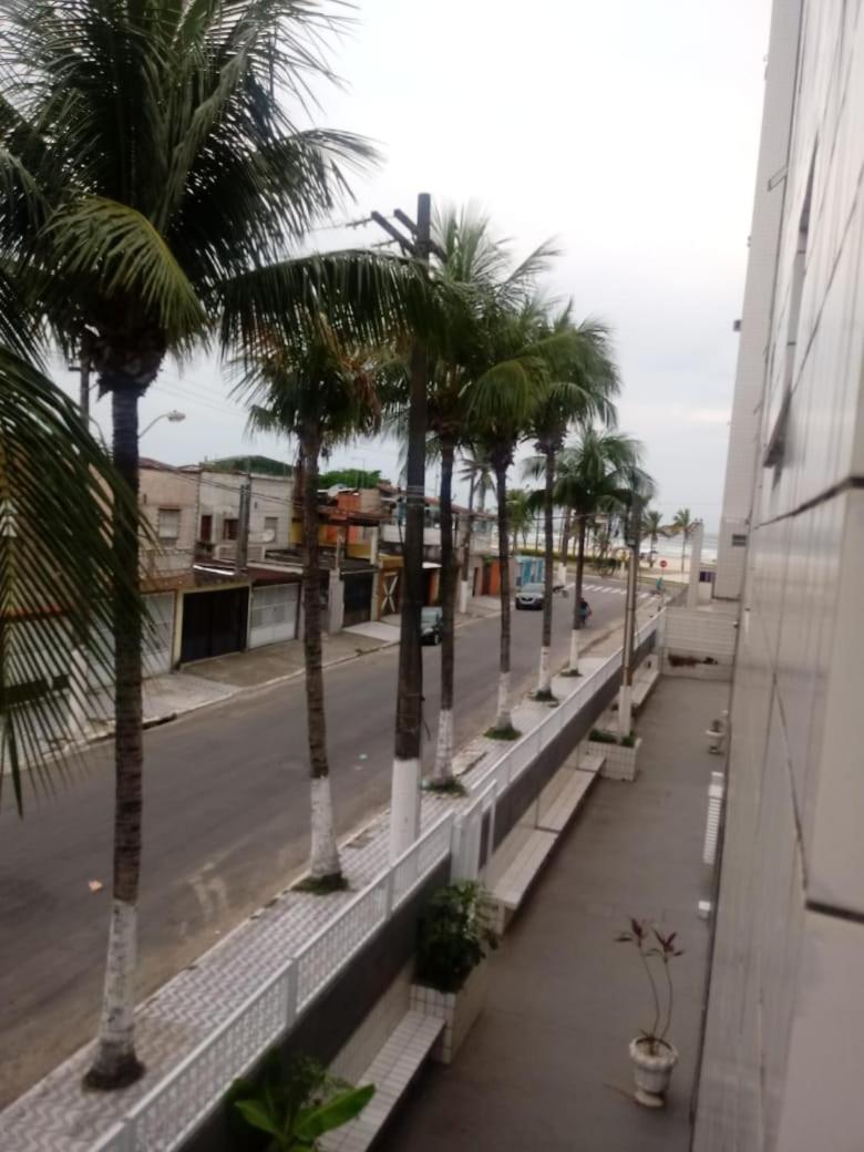 Kitão pé na areia na Vila Mirim - Praia Grande/SP Praia Grande (Santos) Exterior foto